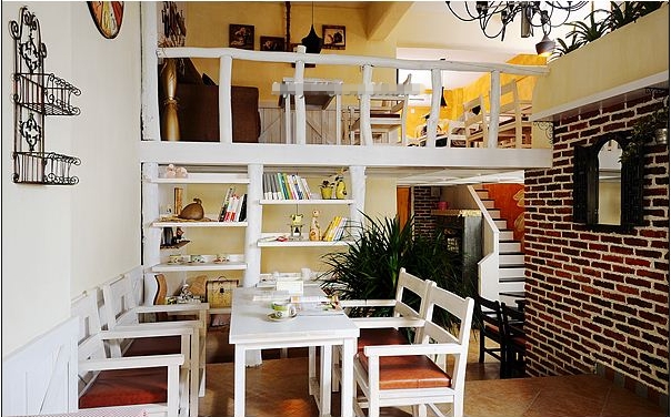 咖啡厅,餐桌椅,复式层,隔断,楼梯