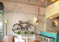 吊灯,自行车,吧台,桌椅