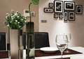 餐厅,照片墙,挂钟,花瓶,酒杯,餐布