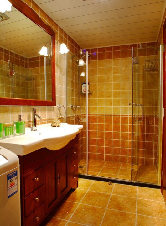卫生间,卫浴柜,台盆,卫浴镜,壁灯,淋浴间
