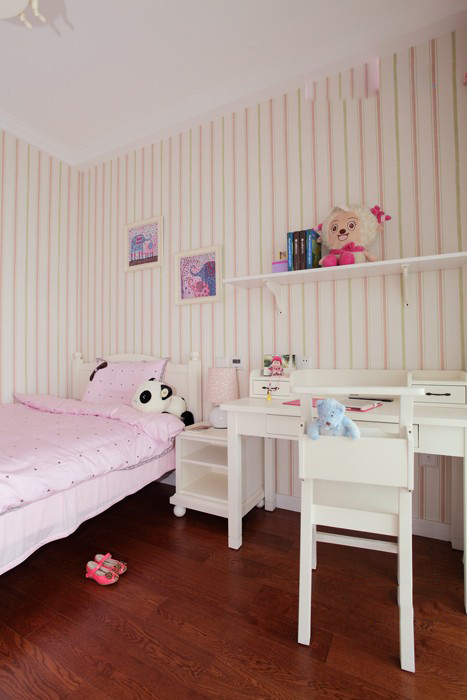 卧室,书桌椅,玩具,摆件,床,床头柜