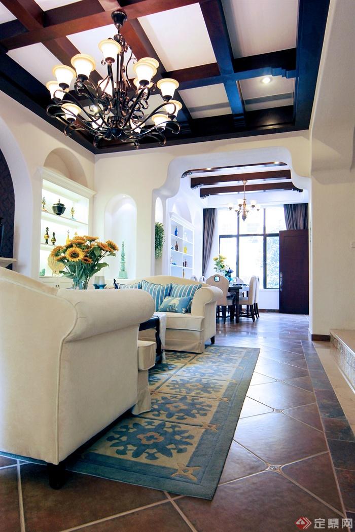 客厅,沙发,吊灯,欧式门洞向日葵