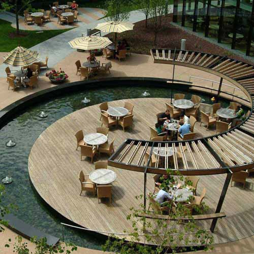 木平台,廊架,桌椅,景观水池,遮阳伞