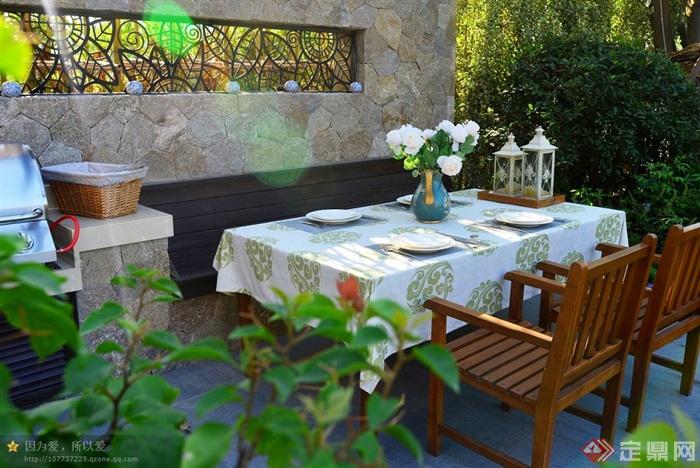 餐桌椅,景墙,餐具,花瓶,庭院景观