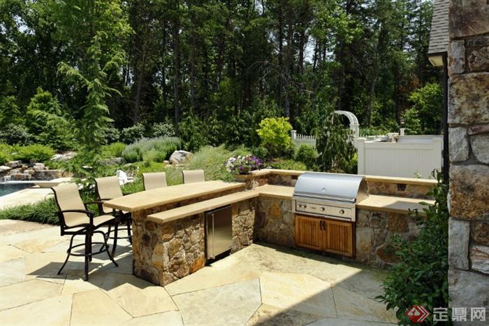 花园厨房,吧台,椅子,地面铺装,庭院景观