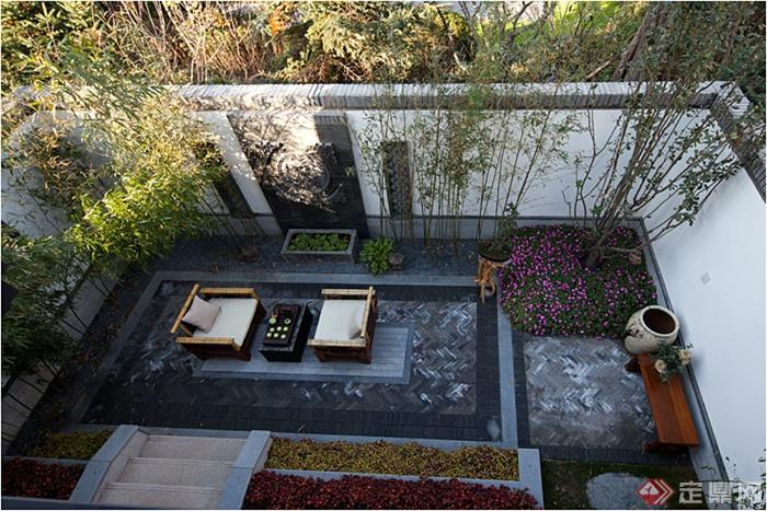 围墙,沙发茶几,坐凳,花池,庭院景观